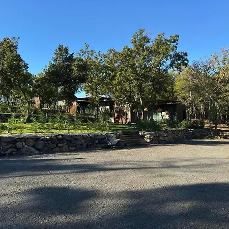 فيلة Village Smokinia سوزوبول